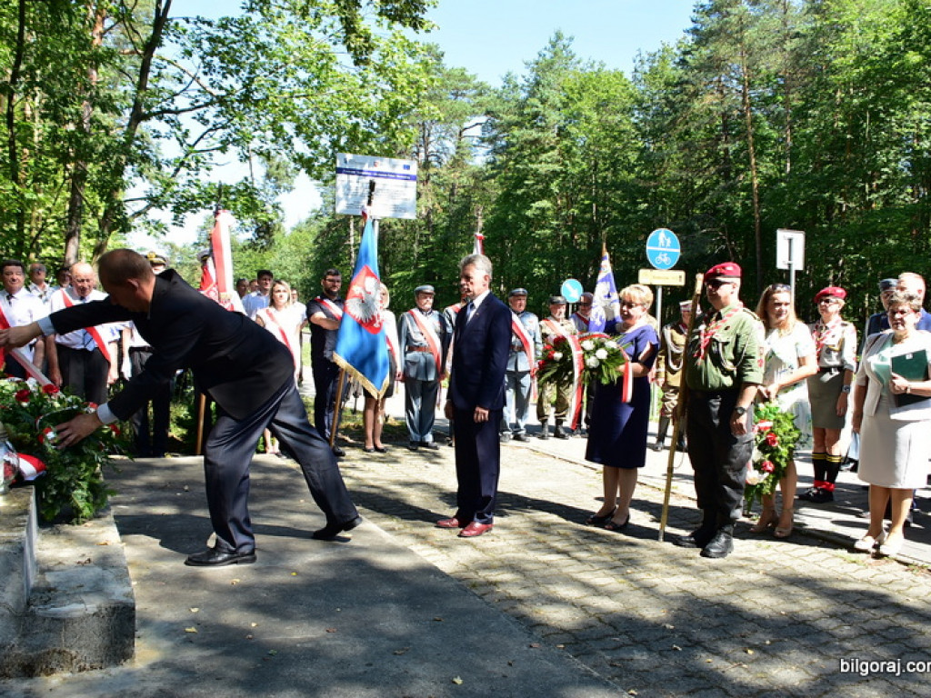 76. rocznica likwidacji obozu przejściowego w Zwierzyńcu, miejsca gdzie trafiali wysiedleni mieszkańcy Biłgorajszczyzny (FOTO)