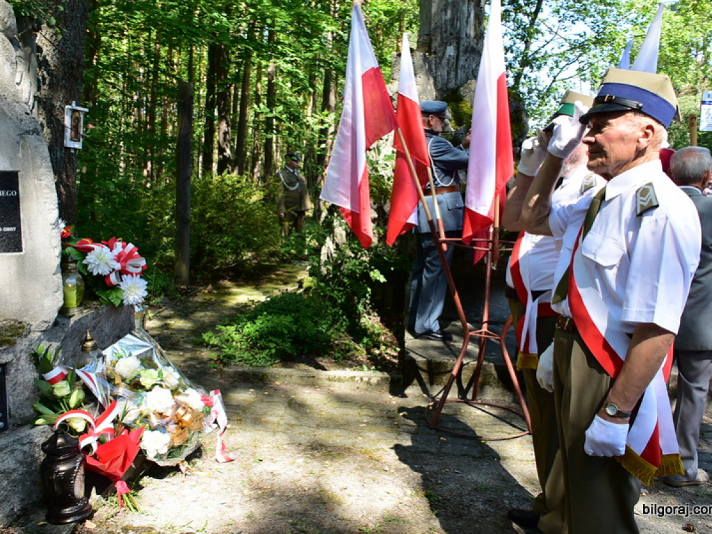 76. rocznica likwidacji obozu przejściowego w Zwierzyńcu, miejsca gdzie trafiali wysiedleni mieszkańcy Biłgorajszczyzny (FOTO)
