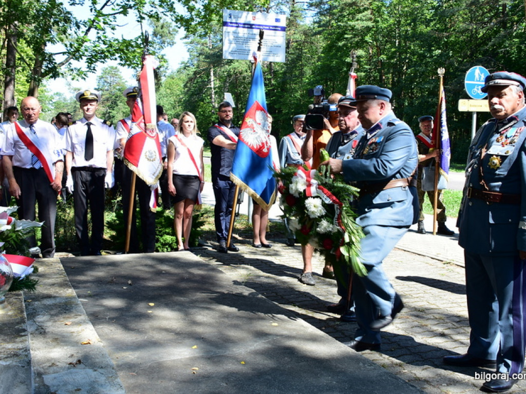 76. rocznica likwidacji obozu przejściowego w Zwierzyńcu, miejsca gdzie trafiali wysiedleni mieszkańcy Biłgorajszczyzny (FOTO)
