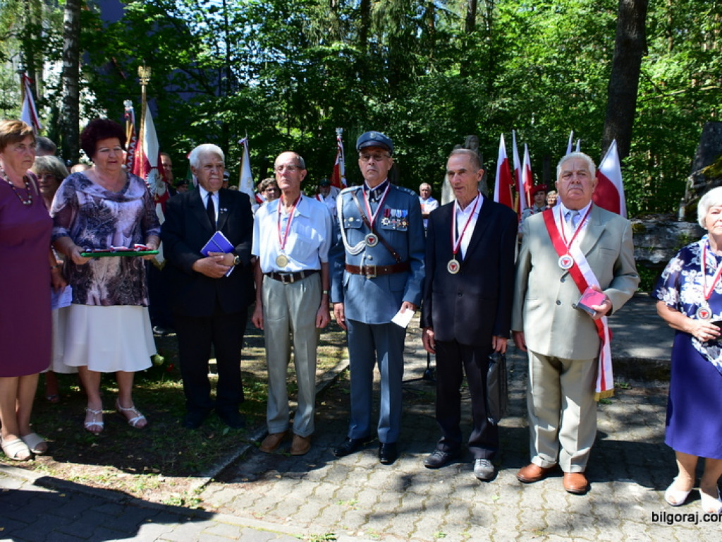 76. rocznica likwidacji obozu przejściowego w Zwierzyńcu, miejsca gdzie trafiali wysiedleni mieszkańcy Biłgorajszczyzny (FOTO)