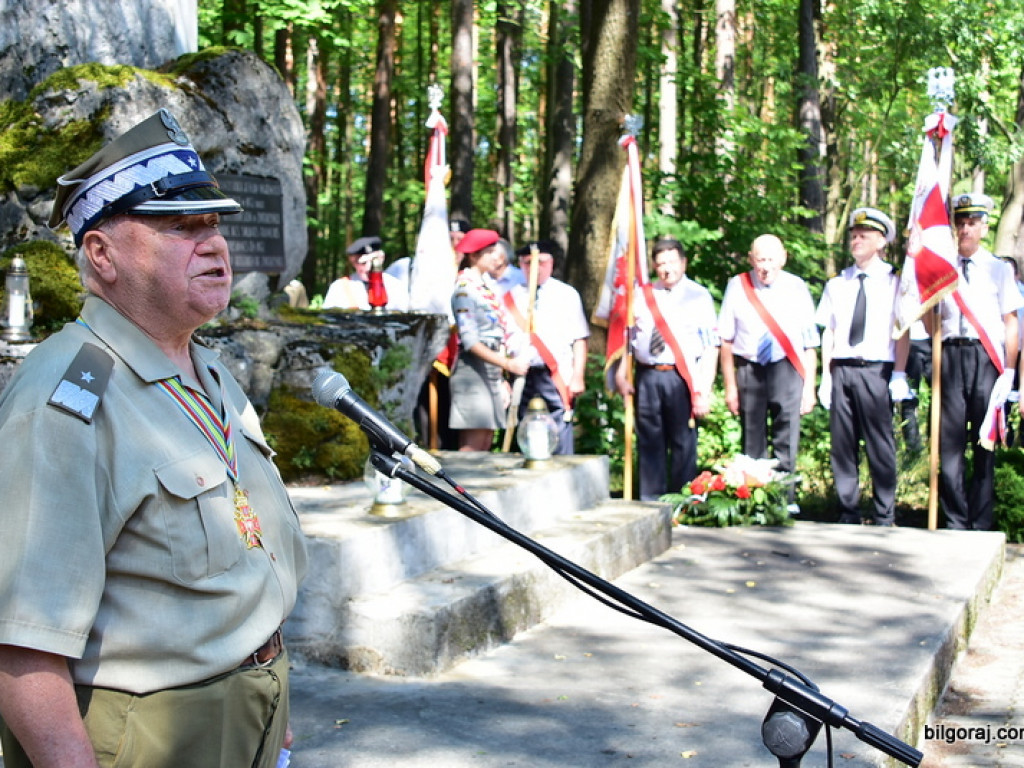 76. rocznica likwidacji obozu przejściowego w Zwierzyńcu, miejsca gdzie trafiali wysiedleni mieszkańcy Biłgorajszczyzny (FOTO)