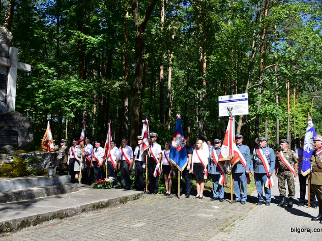 76. rocznica likwidacji obozu przejściowego w Zwierzyńcu, miejsca gdzie trafiali wysiedleni mieszkańcy Biłgorajszczyzny (FOTO)