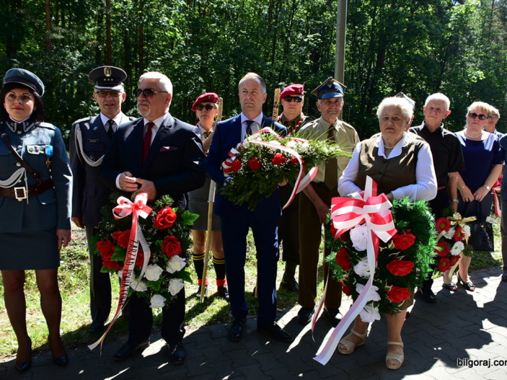 76. rocznica likwidacji obozu przejściowego w Zwierzyńcu, miejsca gdzie trafiali wysiedleni mieszkańcy Biłgorajszczyzny (FOTO)