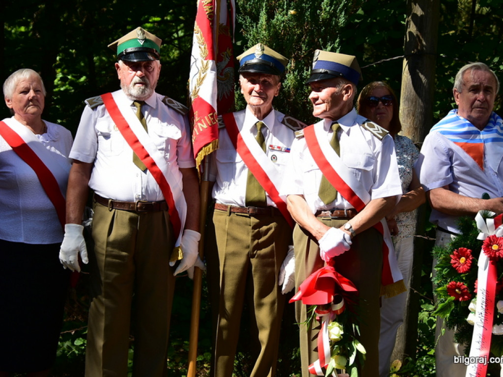 76. rocznica likwidacji obozu przejściowego w Zwierzyńcu, miejsca gdzie trafiali wysiedleni mieszkańcy Biłgorajszczyzny (FOTO)