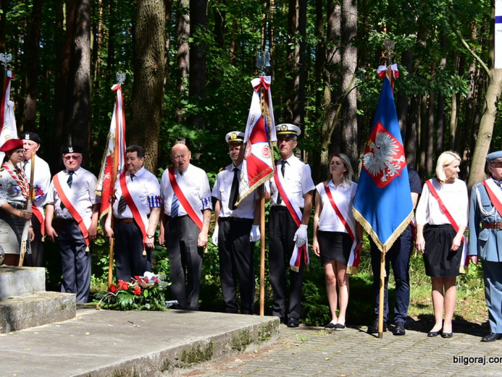 76. rocznica likwidacji obozu przejściowego w Zwierzyńcu, miejsca gdzie trafiali wysiedleni mieszkańcy Biłgorajszczyzny (FOTO)