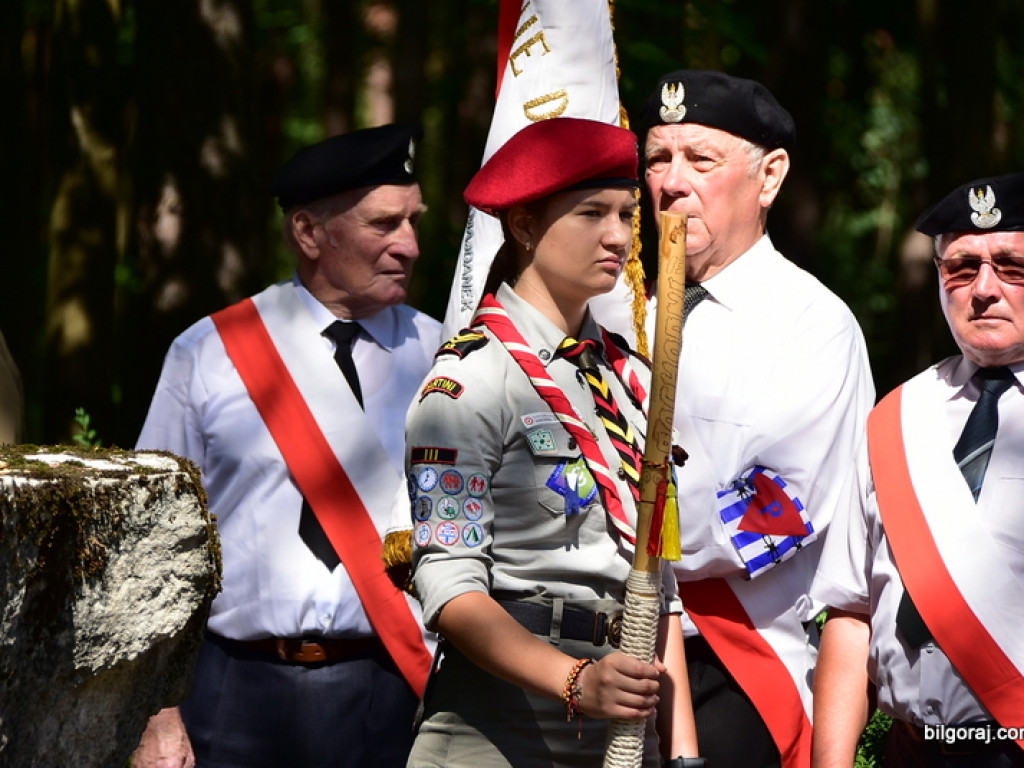 76. rocznica likwidacji obozu przejściowego w Zwierzyńcu, miejsca gdzie trafiali wysiedleni mieszkańcy Biłgorajszczyzny (FOTO)