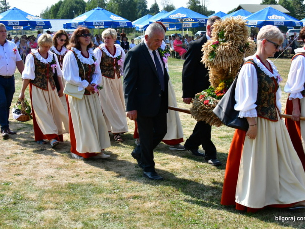 Dożynki w Gminie Biłgoraj. Dziękowano Bogu za łaski, rolnikom za pracę (FOTO)