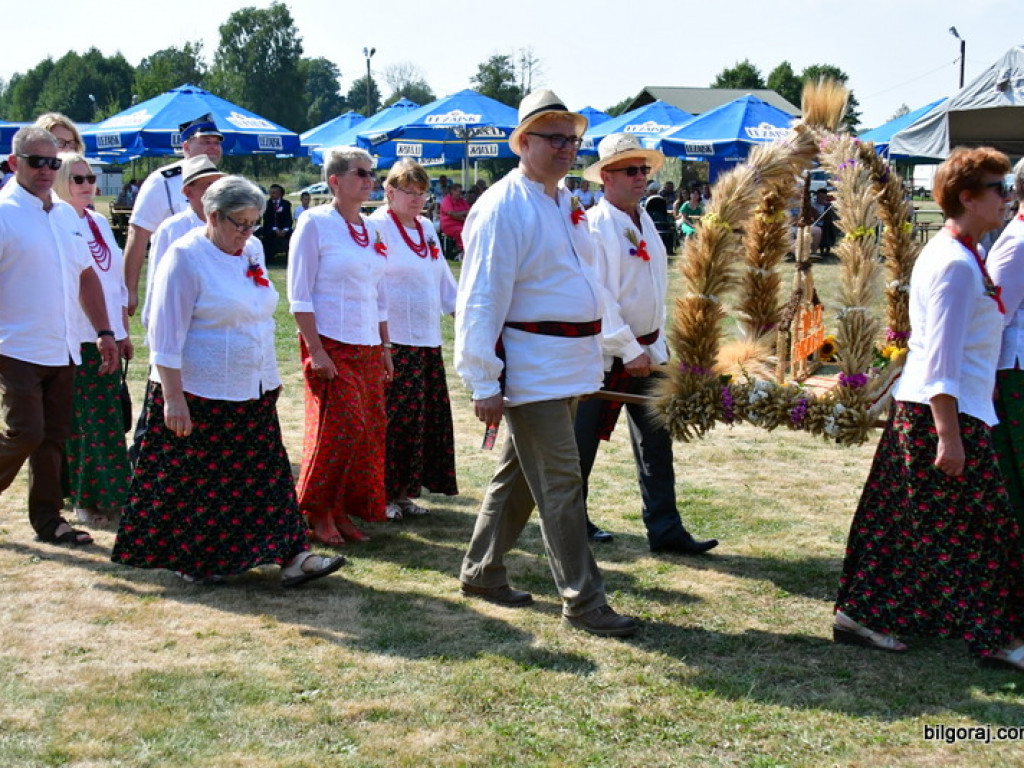 Dożynki w Gminie Biłgoraj. Dziękowano Bogu za łaski, rolnikom za pracę (FOTO)