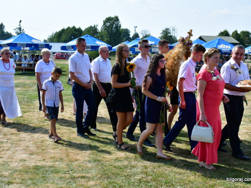 Dożynki w Gminie Biłgoraj. Dziękowano Bogu za łaski, rolnikom za pracę (FOTO)