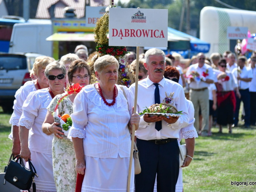 Dożynki w Gminie Biłgoraj. Dziękowano Bogu za łaski, rolnikom za pracę (FOTO)