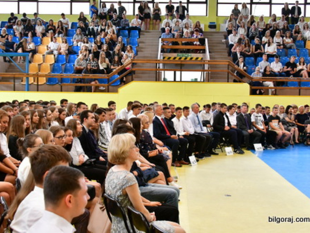 W szkołach powiatu biłgorajskiego zainaugurowano nowy rok szkolny (FOTO)