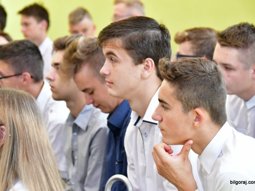 W szkołach powiatu biłgorajskiego zainaugurowano nowy rok szkolny (FOTO)