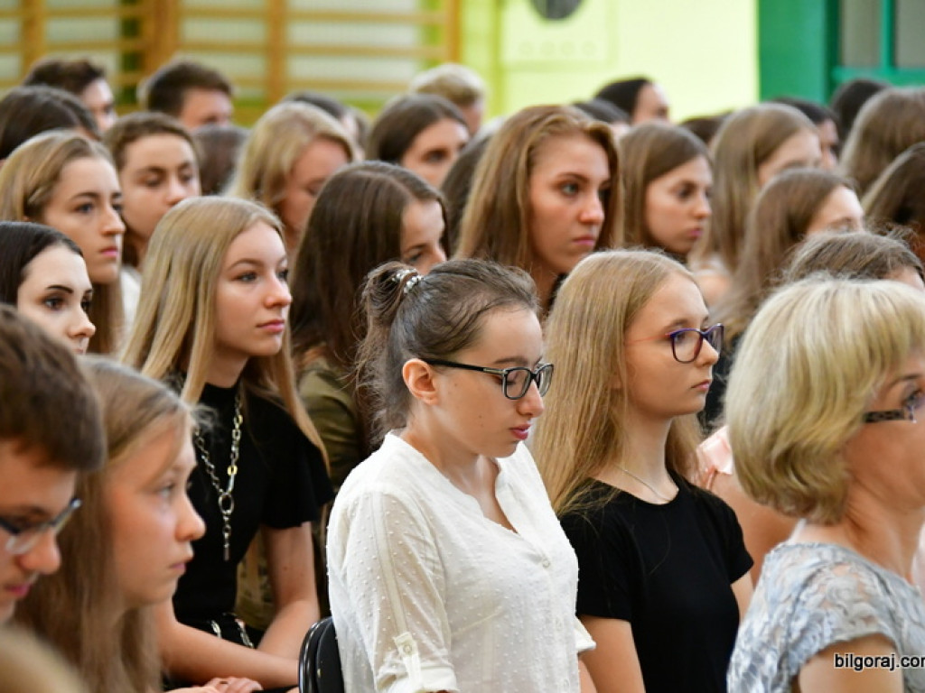 W szkołach powiatu biłgorajskiego zainaugurowano nowy rok szkolny (FOTO)