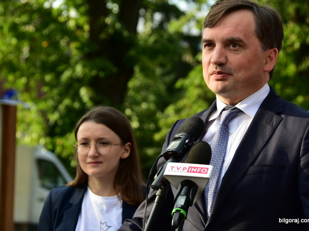 Wiceminister w Biłgoraju zainicjował kampanię wyborczą. Towarzyszył mu Zbigniew Ziobro (FOTO, VIDEO)