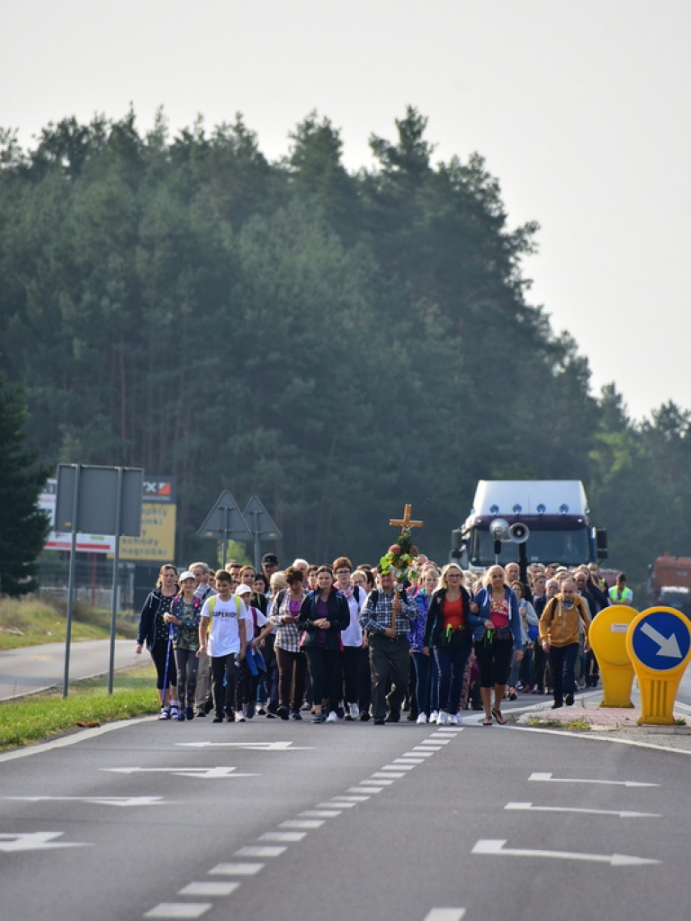 Na pielgrzymim szlaku do Janowskiej Pani (FOTO)