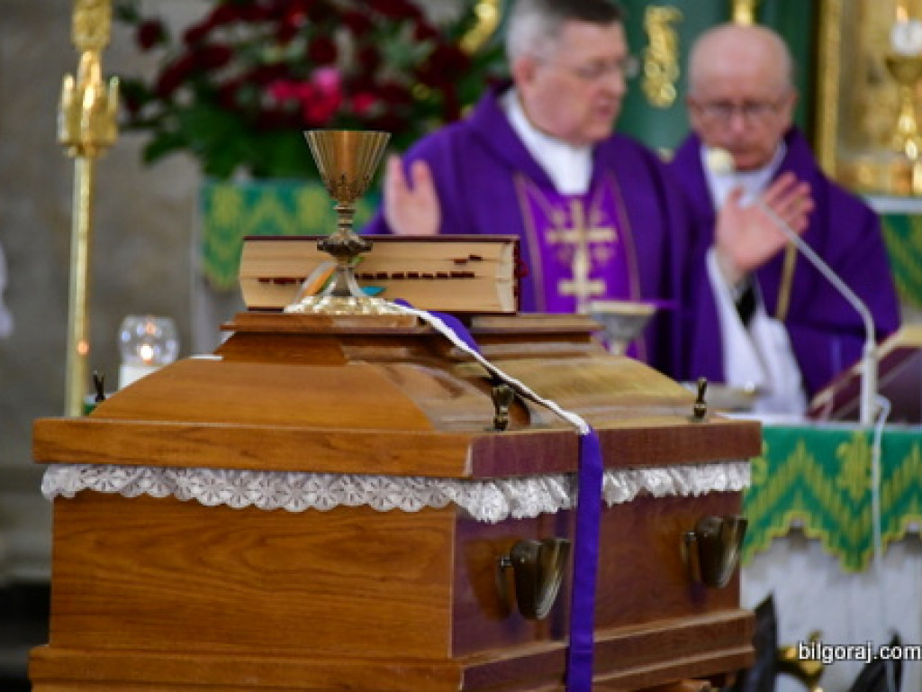 Msza żałobna za ks. Eugeniusza Tatarczaka (FOTO)