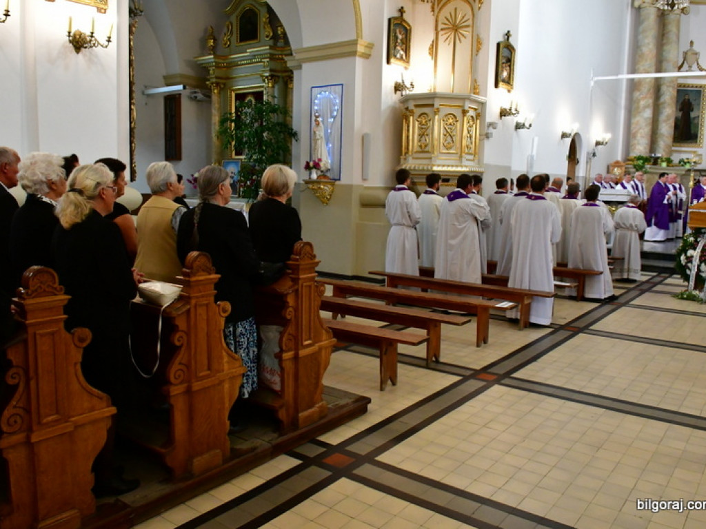 Msza żałobna za ks. Eugeniusza Tatarczaka (FOTO)
