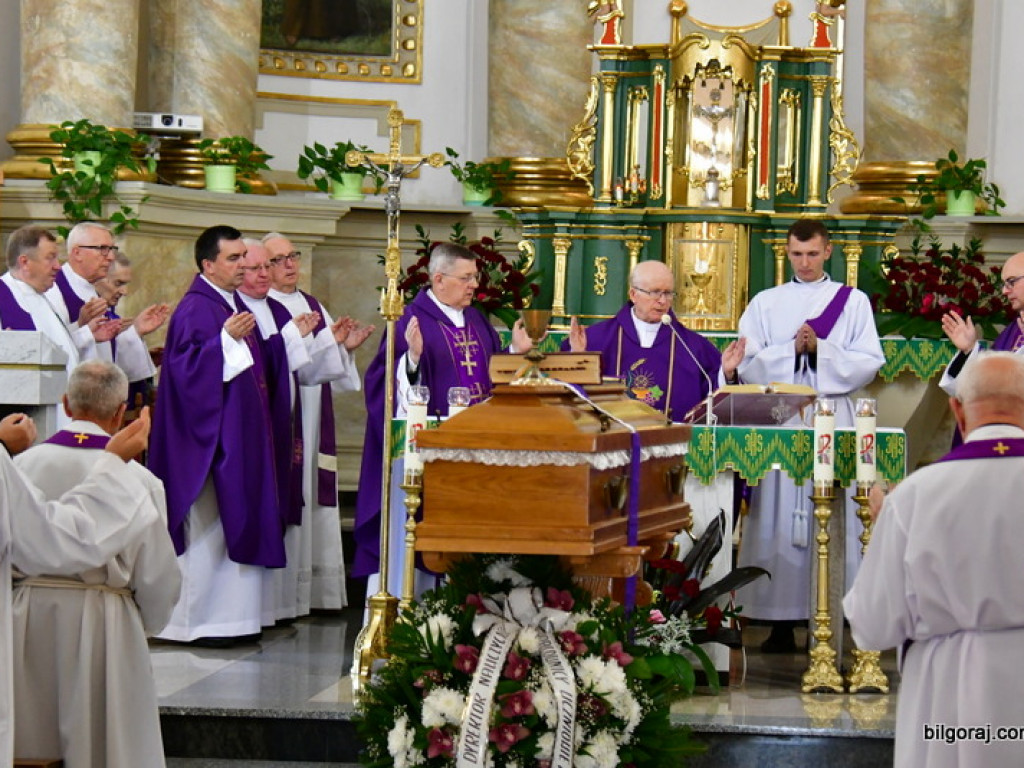 Msza żałobna za ks. Eugeniusza Tatarczaka (FOTO)