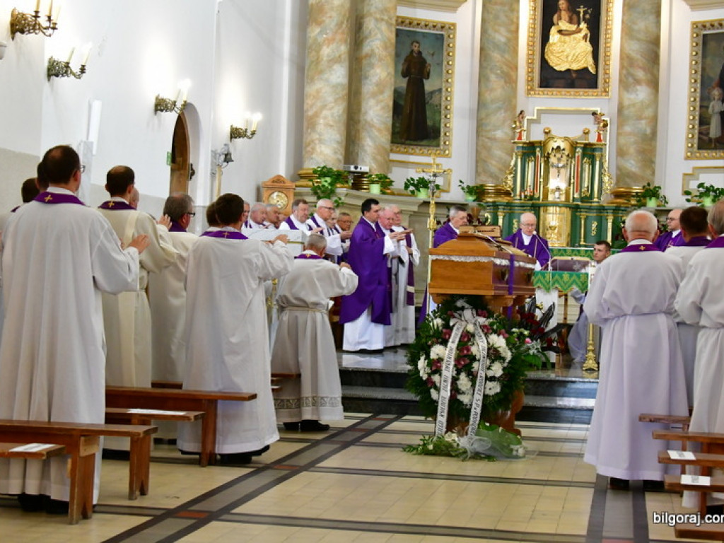Msza żałobna za ks. Eugeniusza Tatarczaka (FOTO)