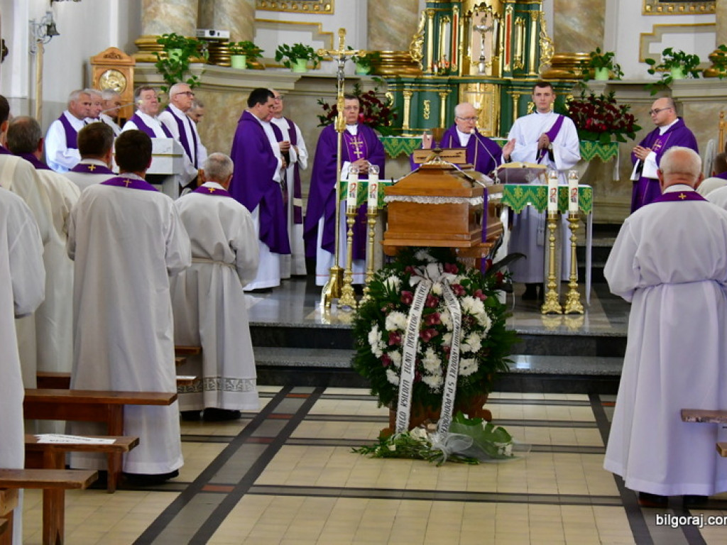 Msza żałobna za ks. Eugeniusza Tatarczaka (FOTO)