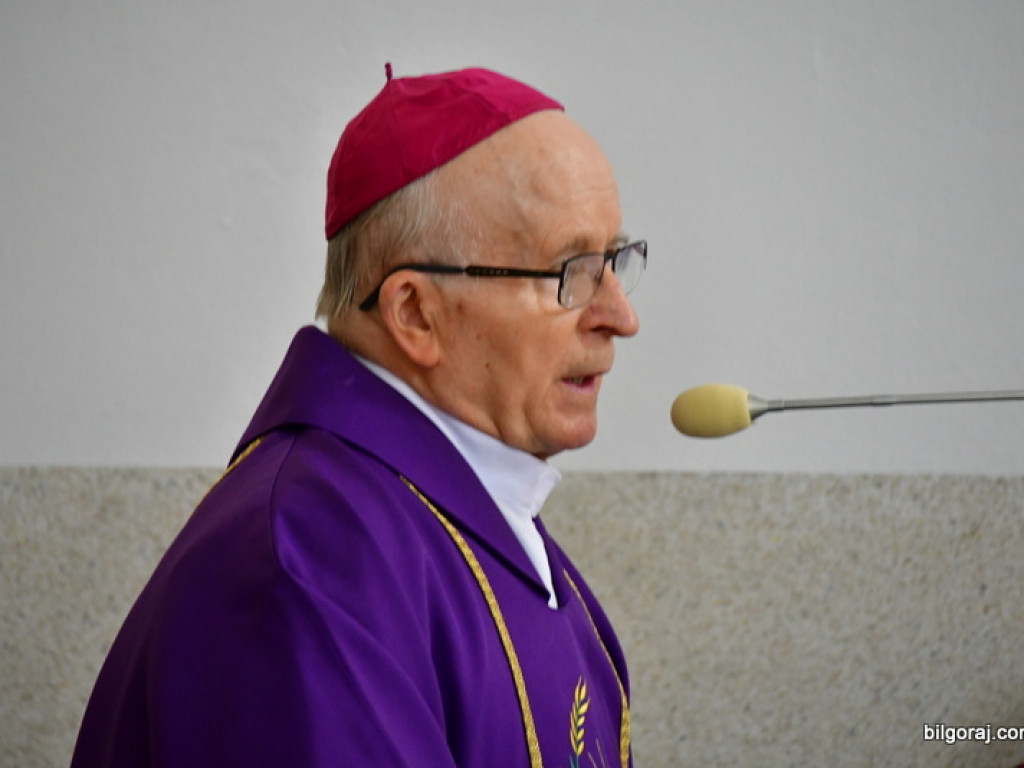 Msza żałobna za ks. Eugeniusza Tatarczaka (FOTO)