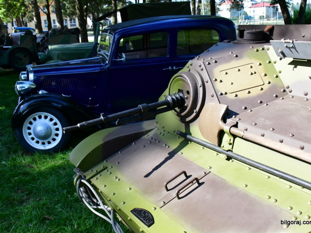 Rajd historyczny trasą walk Warszawskiej Brygady Pancerno - Motorowej (FOTO)