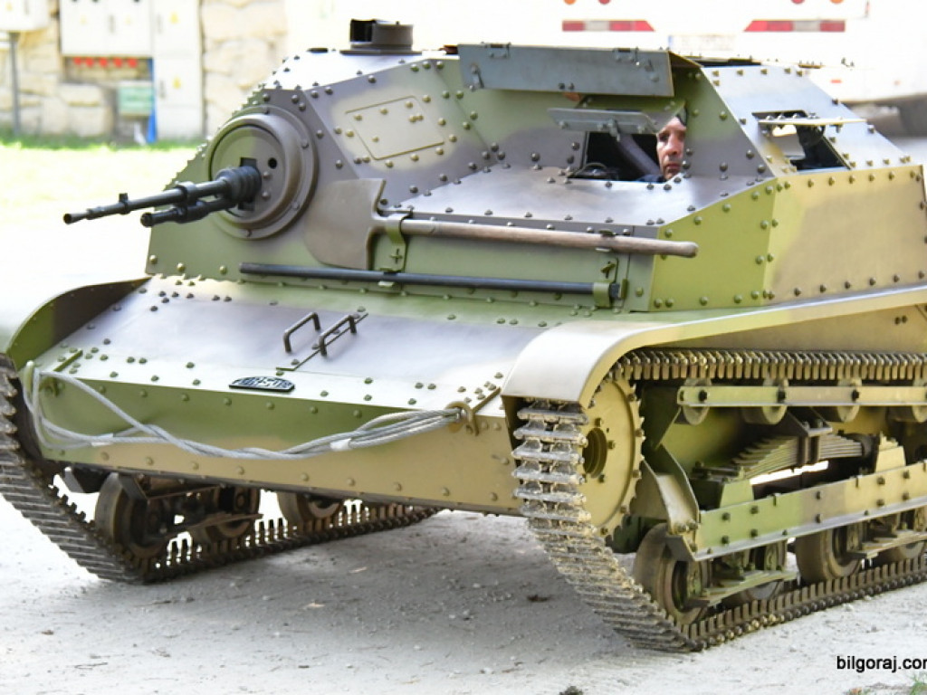 Rajd historyczny trasą walk Warszawskiej Brygady Pancerno - Motorowej (FOTO)