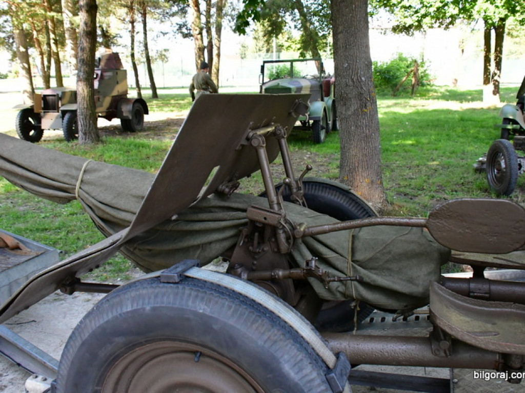 Rajd historyczny trasą walk Warszawskiej Brygady Pancerno - Motorowej (FOTO)