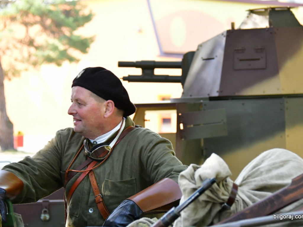 Rajd historyczny trasą walk Warszawskiej Brygady Pancerno - Motorowej (FOTO)