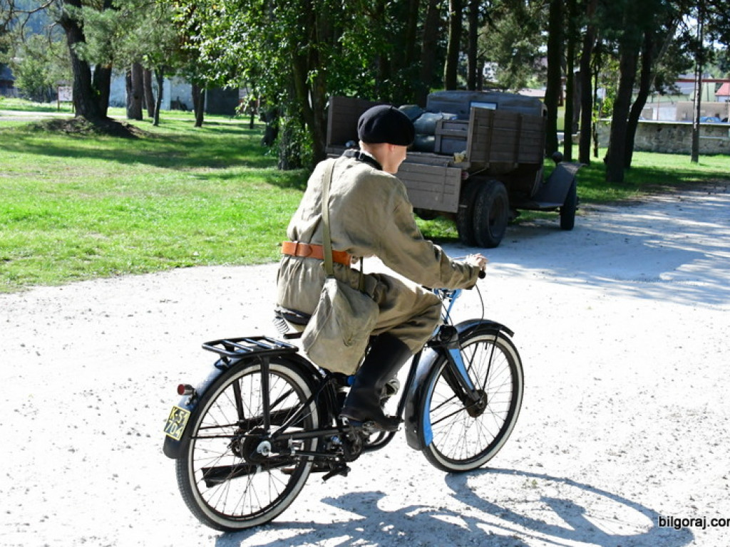Rajd historyczny trasą walk Warszawskiej Brygady Pancerno - Motorowej (FOTO)