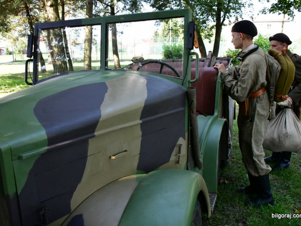 Rajd historyczny trasą walk Warszawskiej Brygady Pancerno - Motorowej (FOTO)