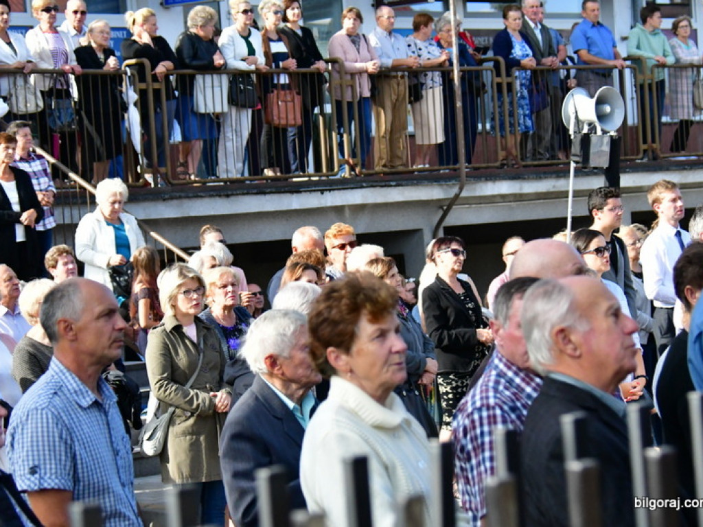 Polska pod krzyżem. Biłgoraj łączył się w modlitwie z ogólnopolską akcją organizowaną we Włocławsku (FOTO)