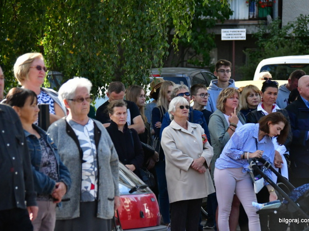 Polska pod krzyżem. Biłgoraj łączył się w modlitwie z ogólnopolską akcją organizowaną we Włocławsku (FOTO)