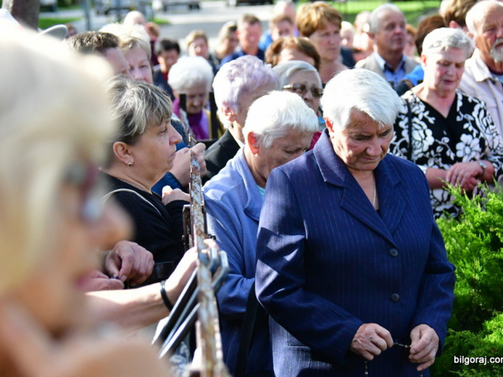 Polska pod krzyżem. Biłgoraj łączył się w modlitwie z ogólnopolską akcją organizowaną we Włocławsku (FOTO)