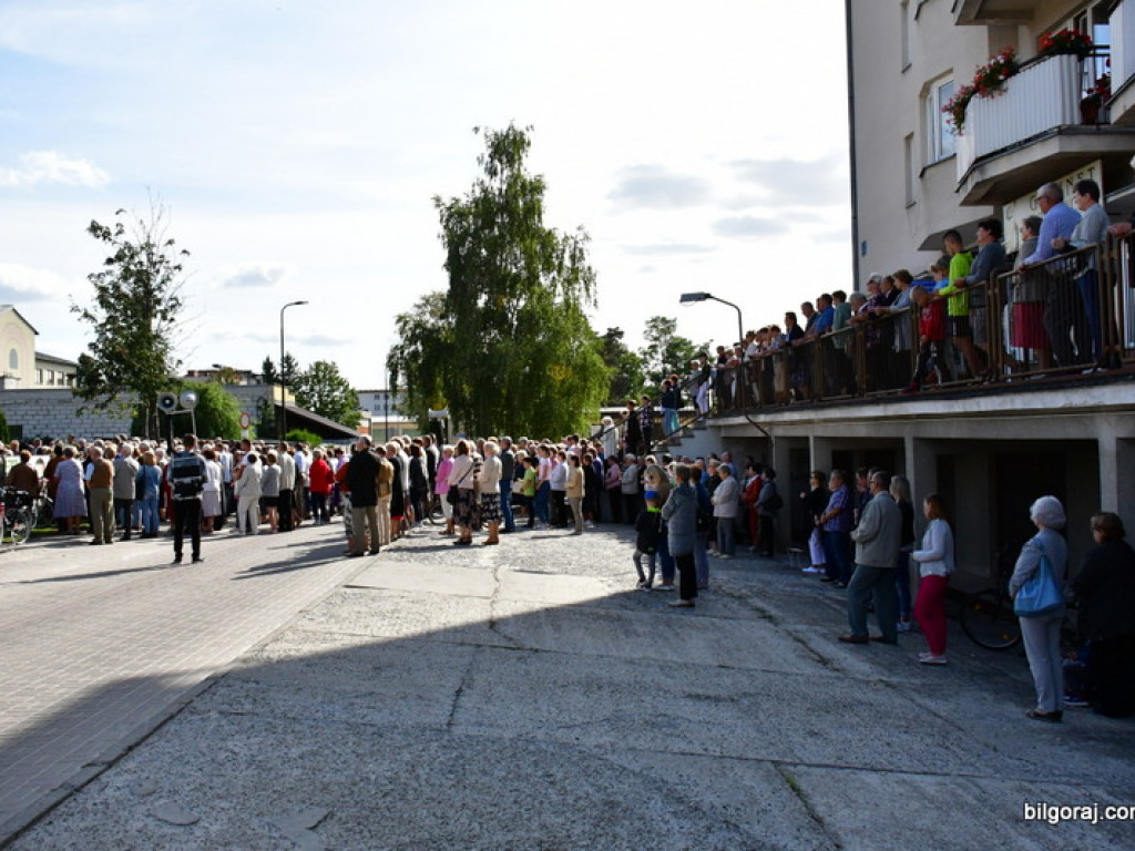 Polska pod krzyżem. Biłgoraj łączył się w modlitwie z ogólnopolską akcją organizowaną we Włocławsku (FOTO)