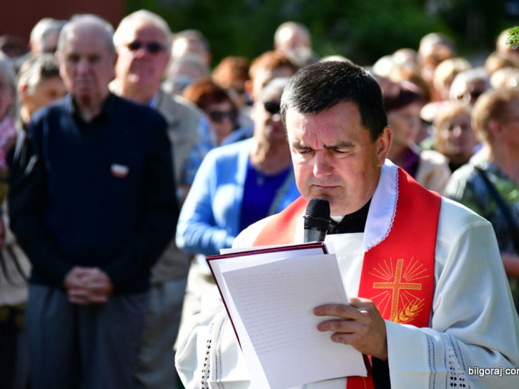Polska pod krzyżem. Biłgoraj łączył się w modlitwie z ogólnopolską akcją organizowaną we Włocławsku (FOTO)