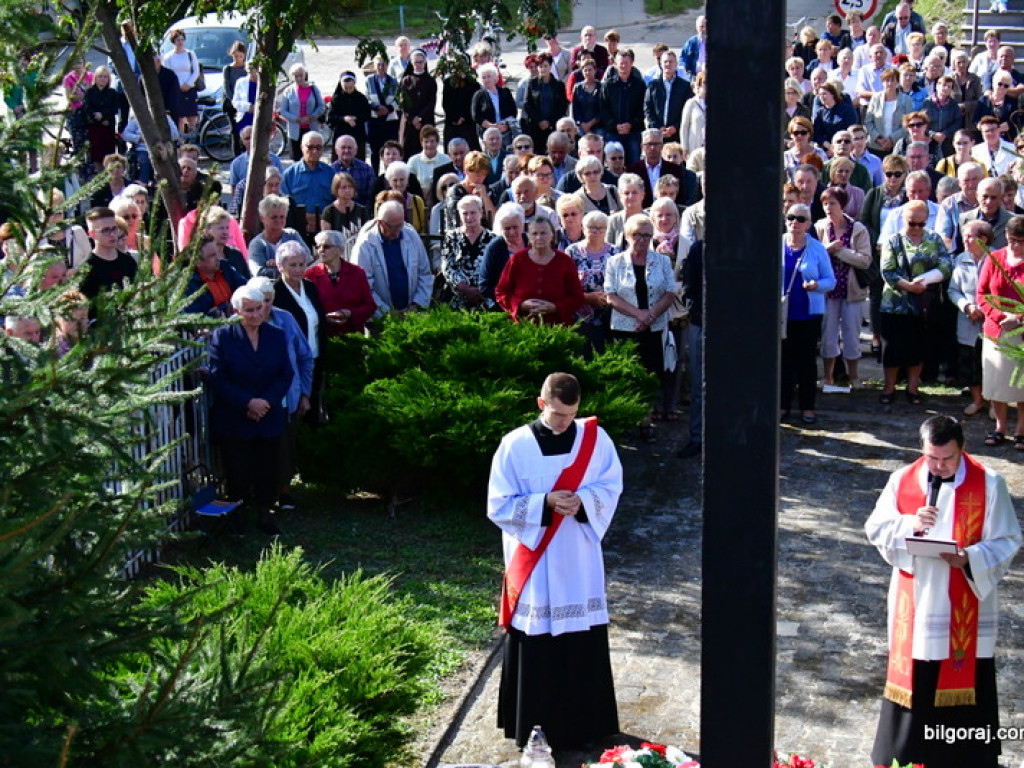 Polska pod krzyżem. Biłgoraj łączył się w modlitwie z ogólnopolską akcją organizowaną we Włocławsku (FOTO)