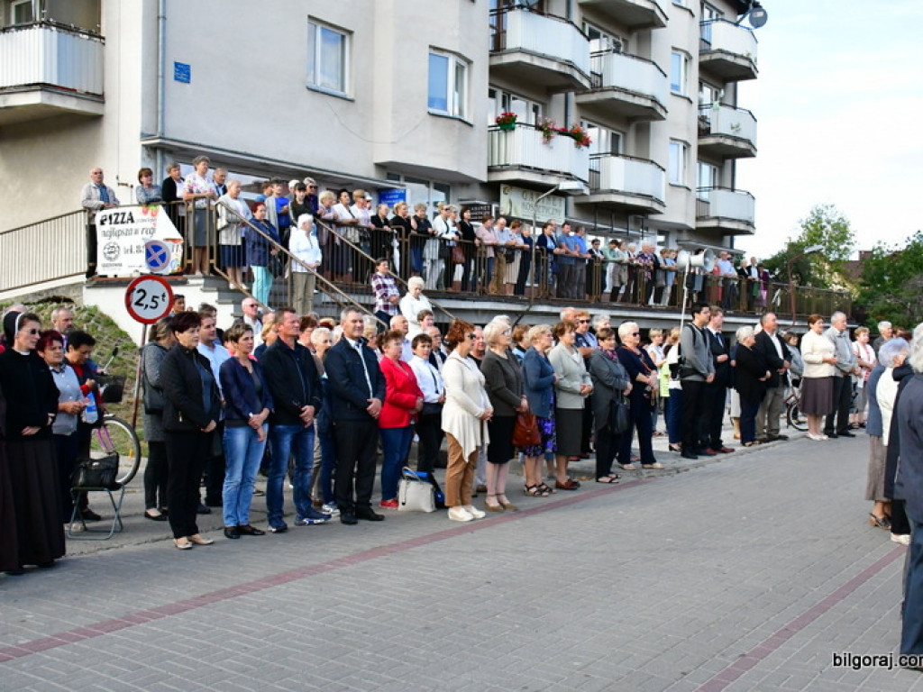 Polska pod krzyżem. Biłgoraj łączył się w modlitwie z ogólnopolską akcją organizowaną we Włocławsku (FOTO)