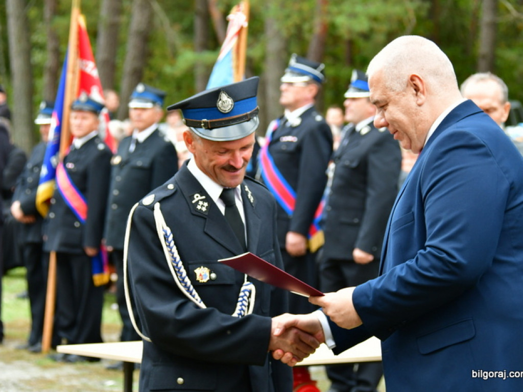 Nowy samochód dla strażaków ochotników z OSP Jedlinki (FOTO)