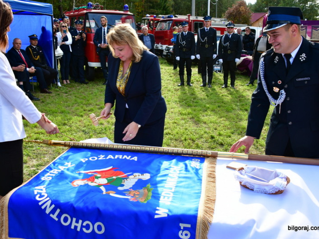 Nowy samochód dla strażaków ochotników z OSP Jedlinki (FOTO)