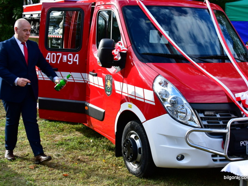 Nowy samochód dla strażaków ochotników z OSP Jedlinki (FOTO)
