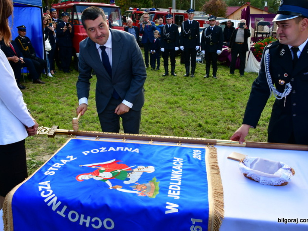Nowy samochód dla strażaków ochotników z OSP Jedlinki (FOTO)