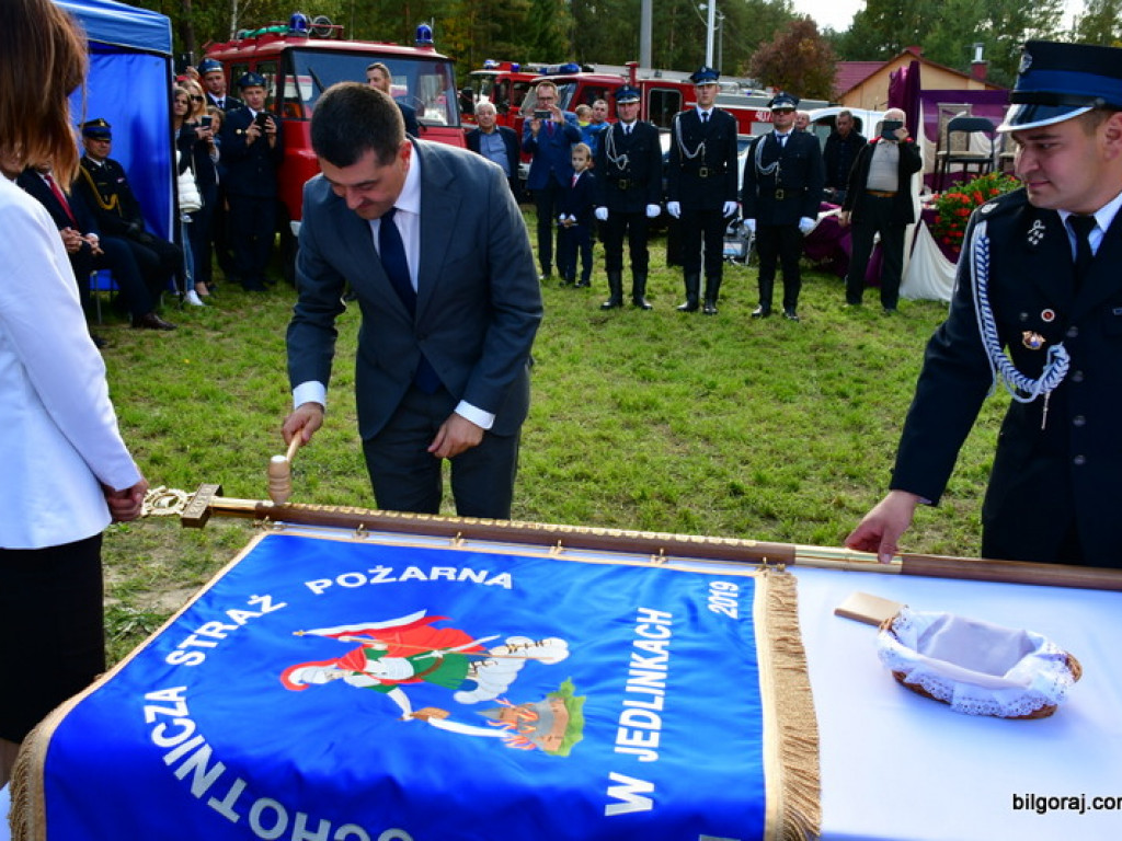 Nowy samochód dla strażaków ochotników z OSP Jedlinki (FOTO)