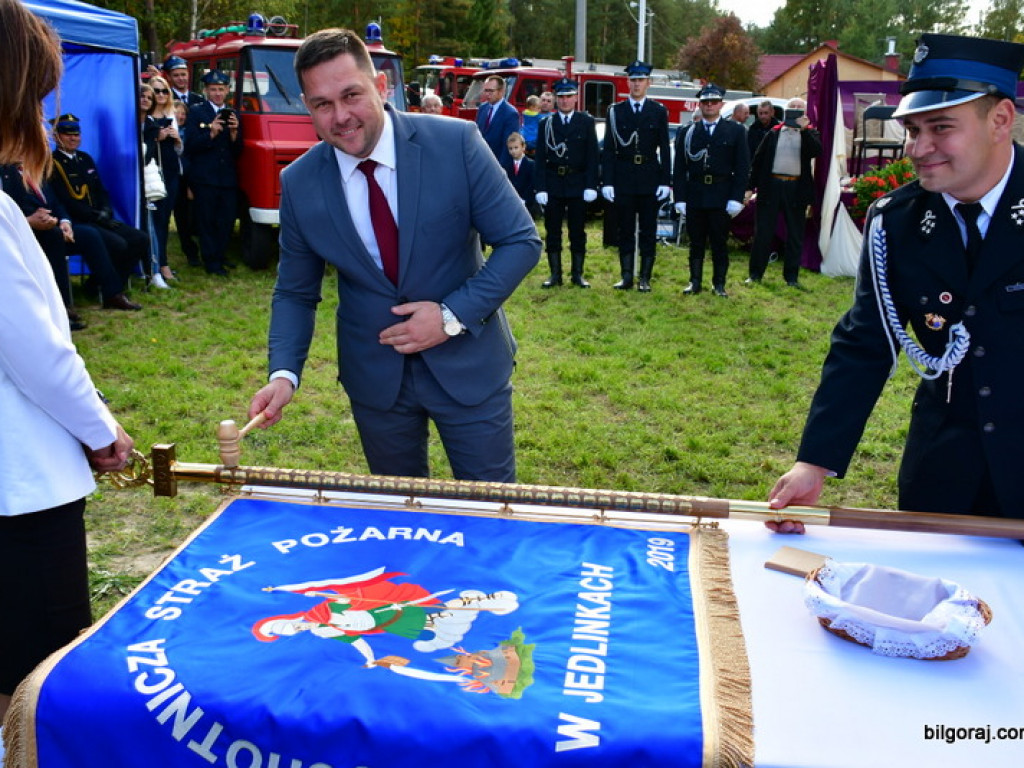 Nowy samochód dla strażaków ochotników z OSP Jedlinki (FOTO)