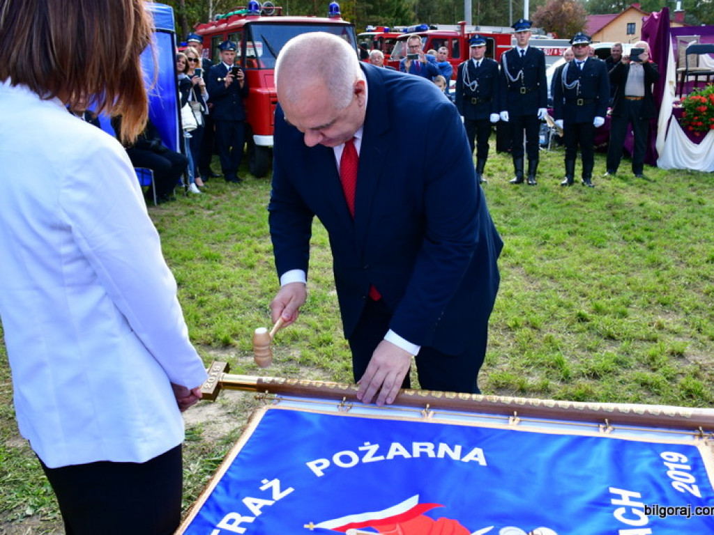 Nowy samochód dla strażaków ochotników z OSP Jedlinki (FOTO)
