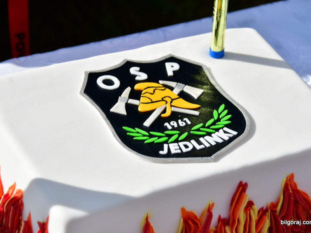 Nowy samochód dla strażaków ochotników z OSP Jedlinki (FOTO)