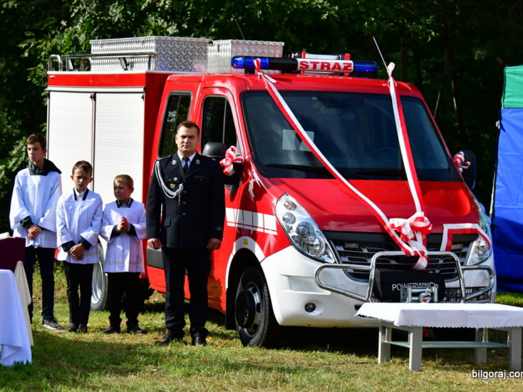 Nowy samochód dla strażaków ochotników z OSP Jedlinki (FOTO)