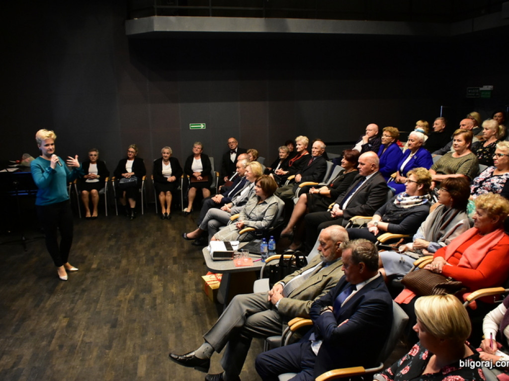 Studenci - seniorzy zainaugurowali nowy rok akademicki (FOTO)