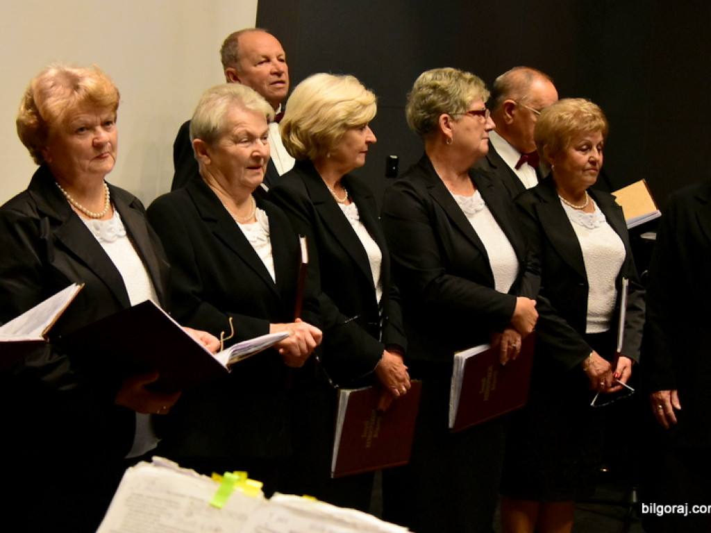 Studenci - seniorzy zainaugurowali nowy rok akademicki (FOTO)