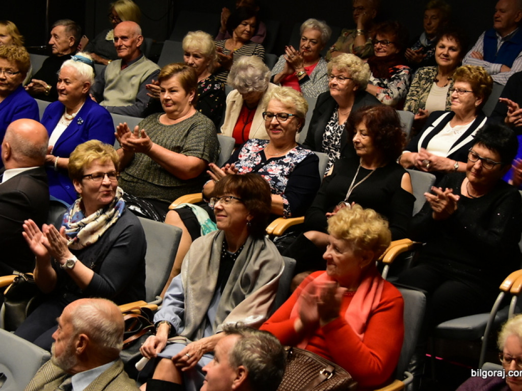 Studenci - seniorzy zainaugurowali nowy rok akademicki (FOTO)
